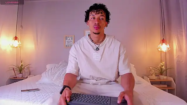 Snapshot of dominik_drake chatting on 6, 7, 2026 dominik drake online show from 6, 7, 2026