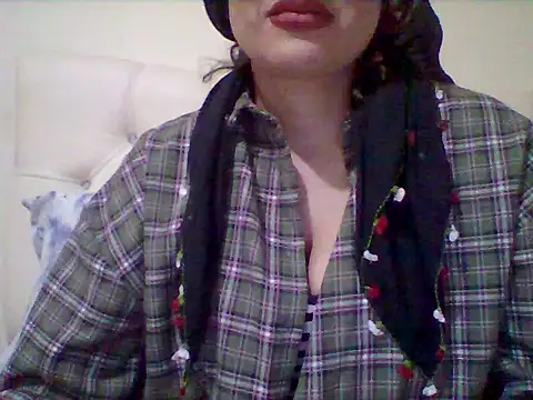 Snapshot of busex25 chatting on 10, 4, 2026 busex25 online show from 10, 4, 2026