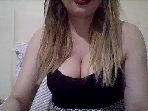 Snapshot of busex25 chatting on 17, 5, 2026 busex25 online show from 17, 5, 2026