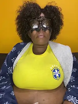 Snapshot of BoobsQueeen chatting on 13, 6, 2026 BoobsQueeen online show from 13, 6, 2026