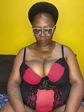 Snapshot of BoobsQueeen chatting on 18, 7, 2026 BoobsQueeen online show from 18, 7, 2026