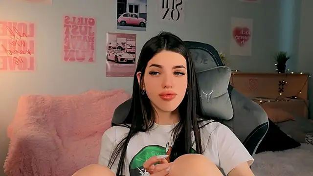 molly rettyy online show from 11, 4, 2026