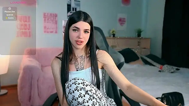 molly rettyy online show from 19, 6, 2026