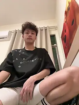 Snapshot of sexyboy-3525 chatting on 4, 4, 2026 sexyboy-3525 online show from 4, 4, 2026