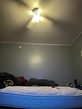 Sweetie8582 online show from 14, 4, 2026