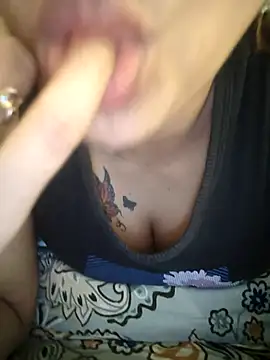 Snapshot of riyaa_sexyy chatting on 18, 7, 2026 riyaa sexyy online show from 18, 7, 2026