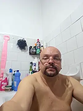 Snapshot of Cristo1982 chatting on 17, 4, 2026 Cristo1982 online show from 17, 4, 2026