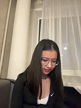 Snapshot of Z_Milll chatting on 11, 4, 2026 Z Milll online show from 11, 4, 2026