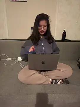 Snapshot of Z_Milll chatting on 11, 5, 2026 Z Milll online show from 11, 5, 2026