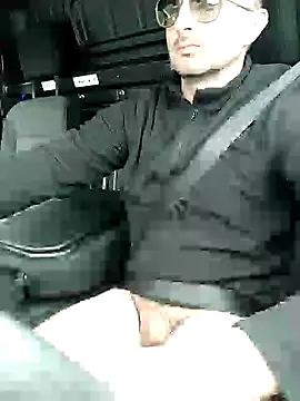 Snapshot of zzrkx chatting on 1, 4, 2026 zzrkx online show from 1, 4, 2026