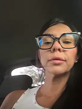 Snapshot of SofiParma chatting on 7, 6, 2026 SofiParma online show from 7, 6, 2026