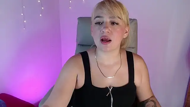 Snapshot of Carolina_2403 chatting on 17, 5, 2026 Carolina 2403 online show from 17, 5, 2026