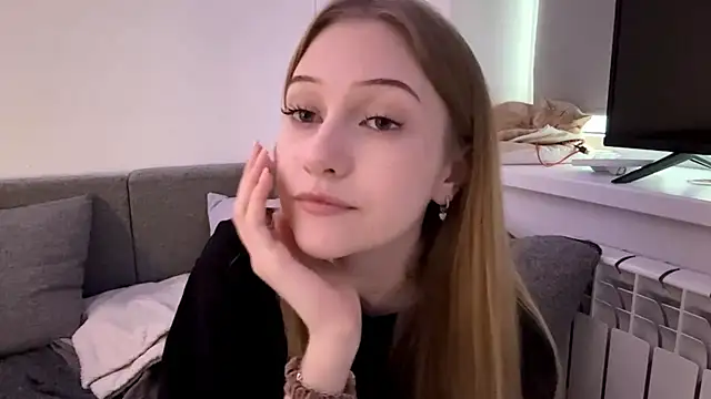 Snapshot of KatrineDrea chatting on 18, 4, 2026 KatrineDrea online show from 18, 4, 2026