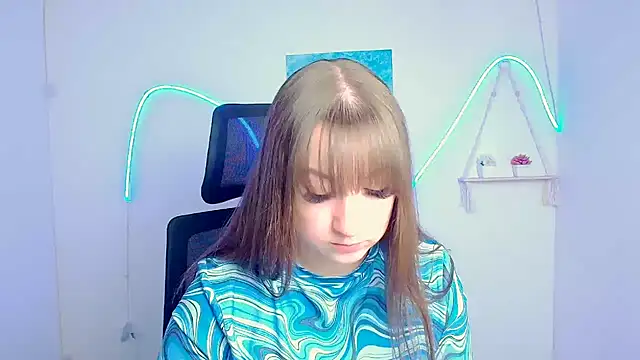 Snapshot of Tiffani_Angel chatting on 27, 4, 2026 Tiffani Angel online show from 27, 4, 2026