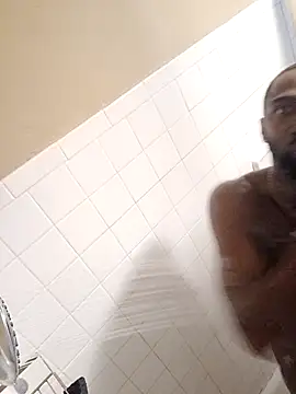 Snapshot of BBC260J chatting on 13, 4, 2026 BBC260J online show from 13, 4, 2026