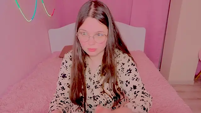 Snapshot of SofiDreamm chatting on 27, 4, 2026 SofiDreamm online show from 27, 4, 2026