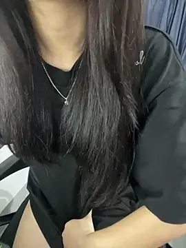 Snapshot of Annie_nii chatting on 28, 4, 2026 Annie nii online show from 28, 4, 2026