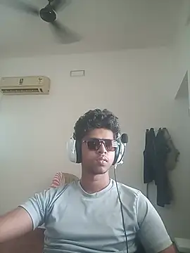 Snapshot of letsplaygame chatting on 8, 7, 2026 letsplaygame online show from 8, 7, 2026