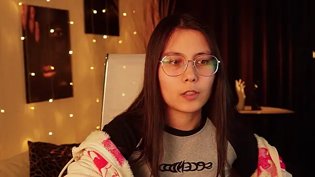 Snapshot of ElisonAvergarden chatting on 16, 4, 2026 ElisonAvergarden online show from 16, 4, 2026