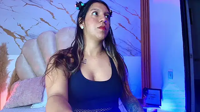 Snapshot of Lunaa_Rossee chatting on 1, 4, 2026 Lunaa Rossee online show from 1, 4, 2026