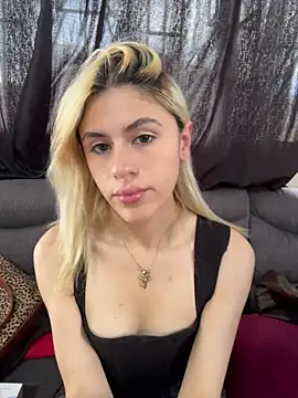 Lia fire online show from 18, 5, 2026