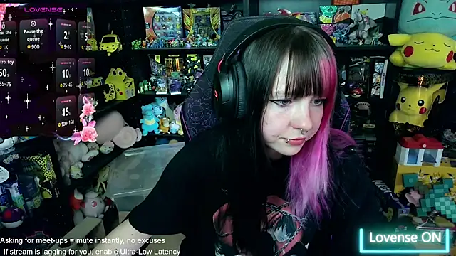 Snapshot of CutieTracer chatting on 10, 6, 2026 CutieTracer online show from 10, 6, 2026
