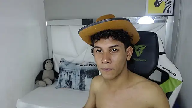 Taylorr junior  online show from 1, 4, 2026