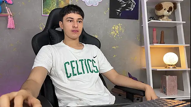 Snapshot of noah_magno_ chatting on 9, 4, 2026 noah magno online show from 9, 4, 2026