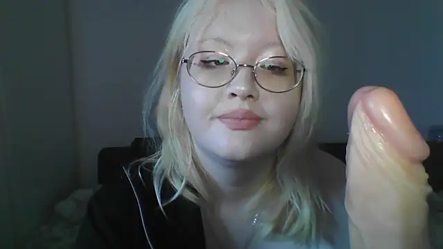 Elayne Sweet online show from 22, 4, 2026