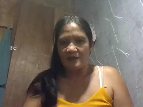 Snapshot of PinayZaira chatting on 6, 7, 2026 PinayZaira online show from 6, 7, 2026