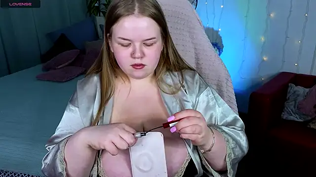 Snapshot of Sweetiest_Pie chatting on 14, 4, 2026 Sweetiest Pie online show from 14, 4, 2026