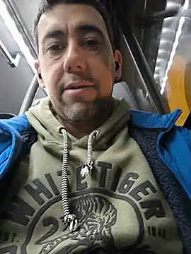 Snapshot of Charlond681 chatting on 24, 5, 2026 Charlond681 online show from 24, 5, 2026