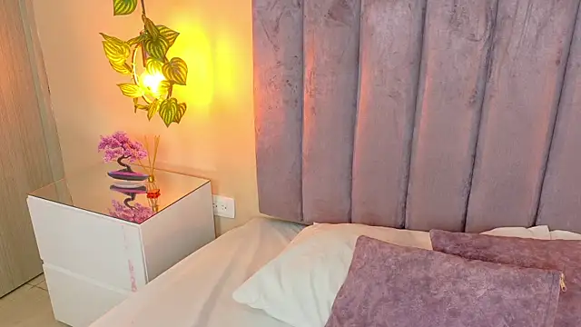 Snapshot of angelicaa_garcia chatting on 8, 5, 2026 angelicaa garcia online show from 8, 5, 2026