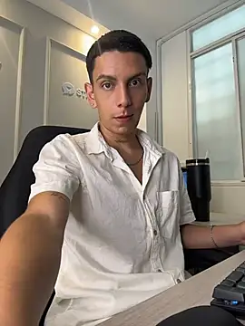 Liam Fiire online show from 4, 7, 2026