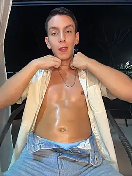 Liam Fiire online show from 22, 7, 2026