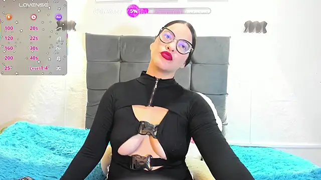 Snapshot of Valeri_Martin chatting on 25, 5, 2026 Valeri Martin online show from 25, 5, 2026