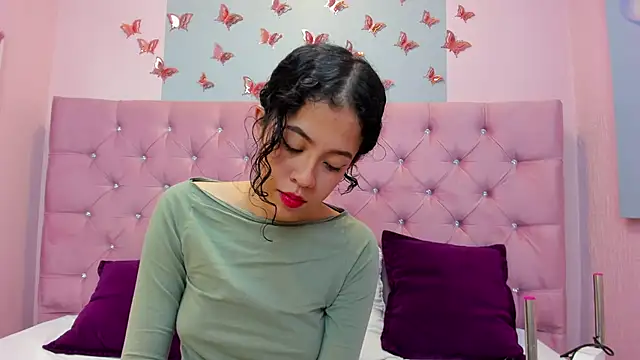 Snapshot of Kaira_luxury chatting on 8, 6, 2026 Kaira luxury online show from 8, 6, 2026
