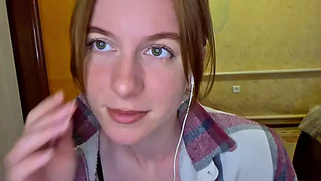 Snapshot of DonnaKuc chatting on 10, 5, 2026 DonnaKuc online show from 10, 5, 2026