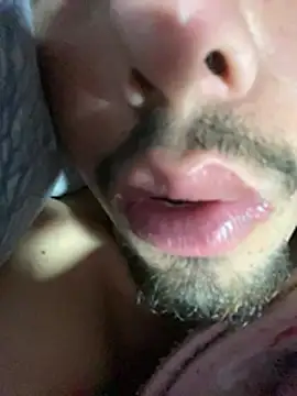 Snapshot of youmeloveyou chatting on 5, 4, 2026 youmeloveyou online show from 5, 4, 2026