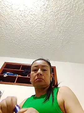 Snapshot of Samantha_Gon chatting on 12, 5, 2026 Samantha Gon online show from 12, 5, 2026
