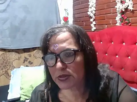Snapshot of kristalmarelyn chatting on 25, 4, 2026 kristalmarelyn online show from 25, 4, 2026