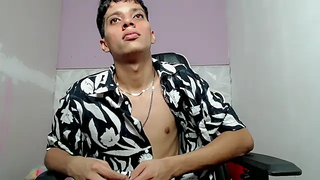 Snapshot of Yei_lee_ chatting on 6, 5, 2026 Yei lee online show from 6, 5, 2026