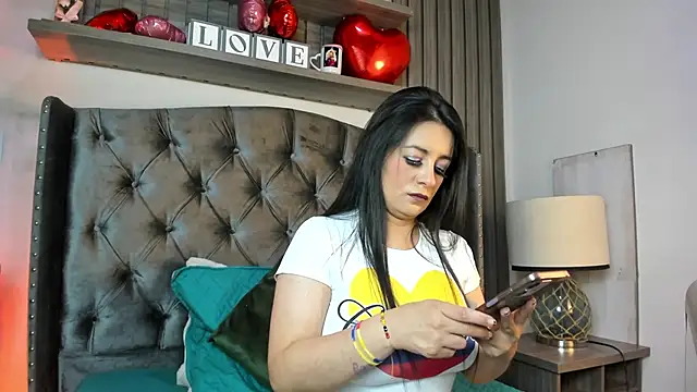 Snapshot of Mirandha_QM chatting on 11, 6, 2026 Mirandha QM online show from 11, 6, 2026