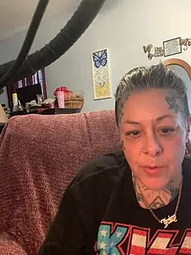 Snapshot of Kitty_bang chatting on 15, 4, 2026 Kitty bang online show from 15, 4, 2026