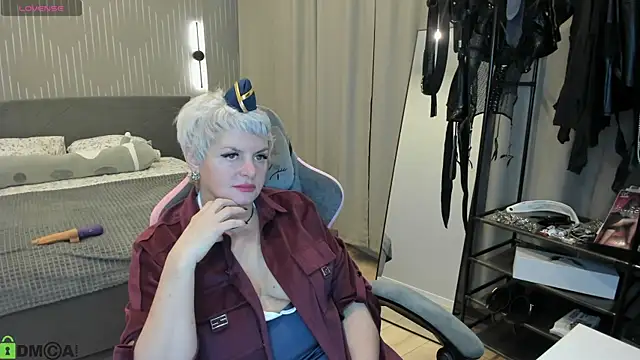 Linda Zef1r online show from 18, 4, 2026