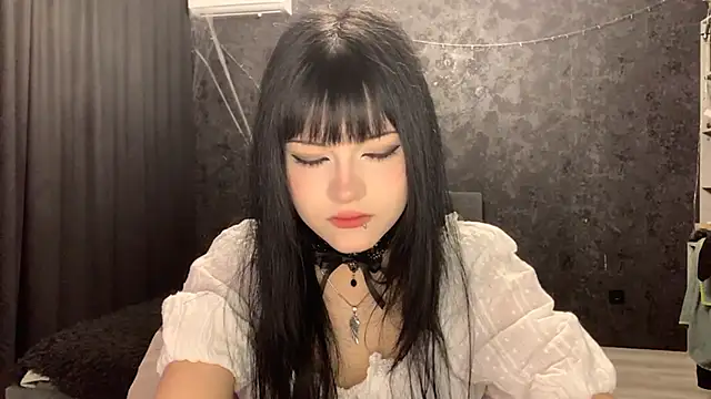 Snapshot of EmilyEmbears chatting on 21, 4, 2026 EmilyEmbears online show from 21, 4, 2026