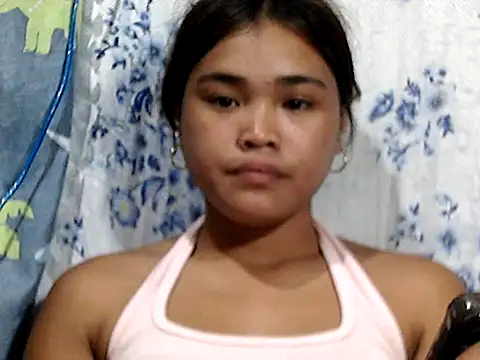 Snapshot of AsianPinay18 chatting on 8, 4, 2026 AsianPinay18 online show from 8, 4, 2026