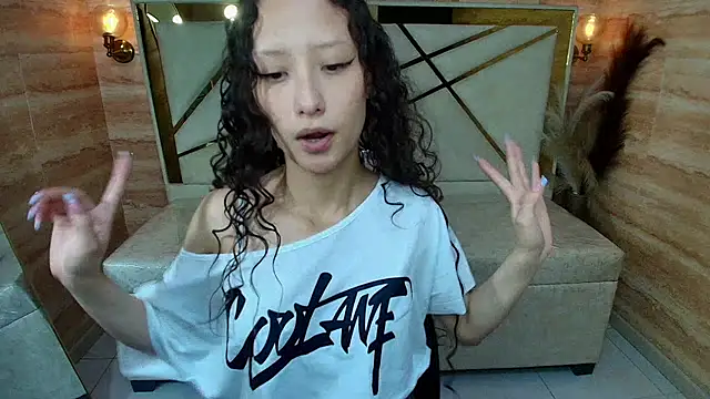 Snapshot of abby__r chatting on 25, 6, 2026 abby r online show from 25, 6, 2026