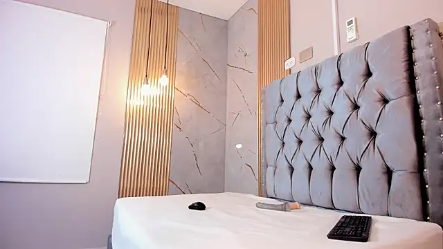 Snapshot of kay_chell_ chatting on 6, 4, 2026 kay chell online show from 6, 4, 2026