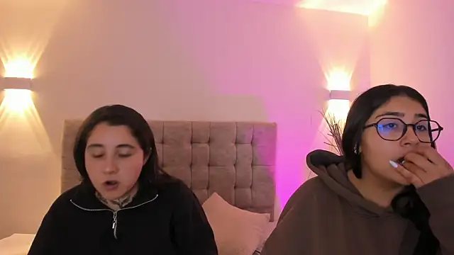 Snapshot of Elisa_n_Emma chatting on 16, 5, 2026 Elisa n Emma online show from 16, 5, 2026